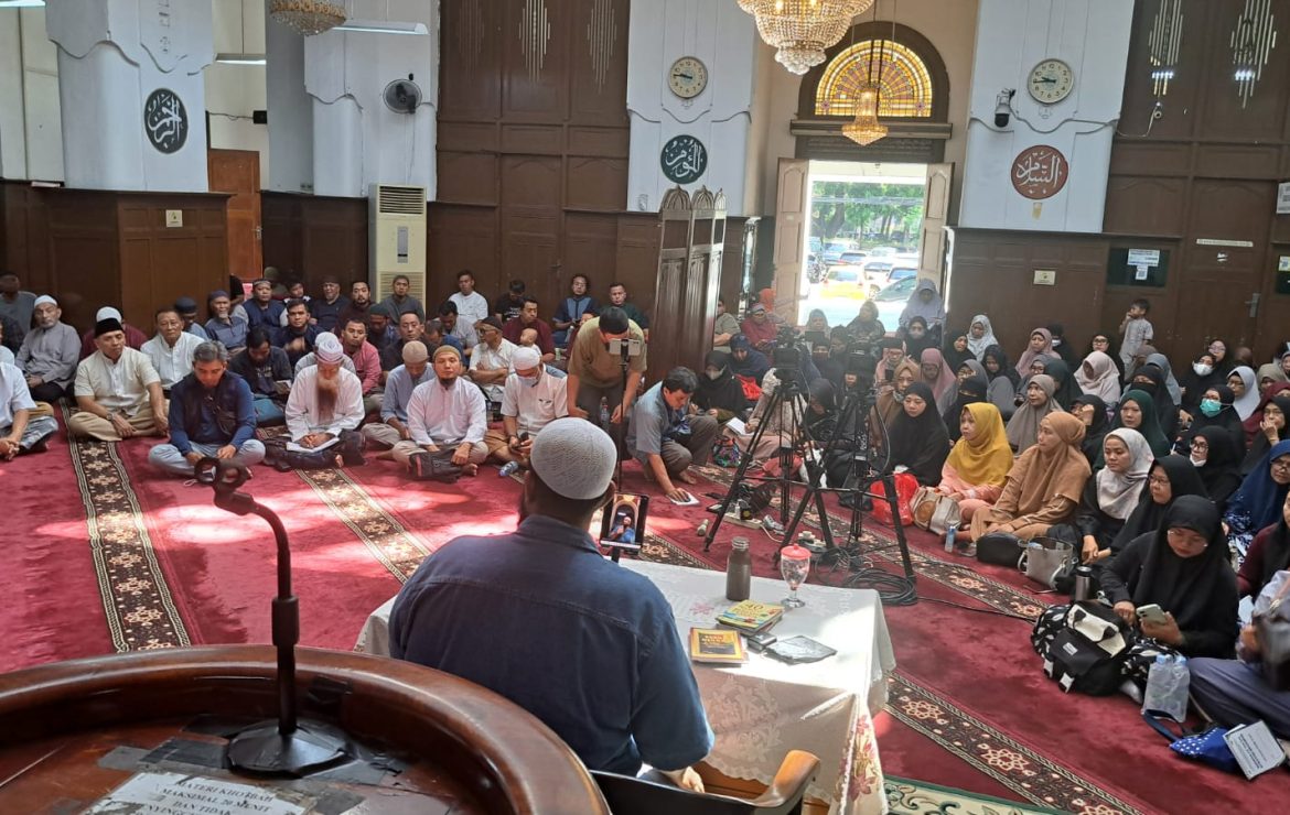 Ustad untuk Bimbingan Nikah & Konseling Islami