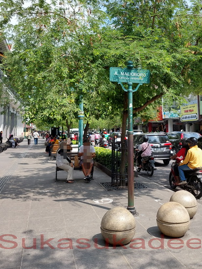 Malioboro Yang Rapi Tapi Hampa