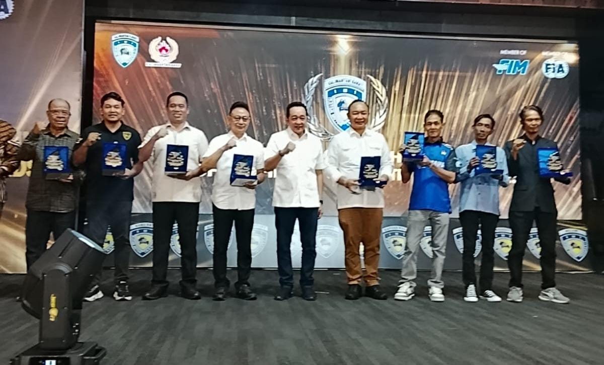 Syarif Machmud Alkadrie Menegaskan Bahwa Penghargaan Berhak Diberikan Kepada Juara Umum Berprestasi